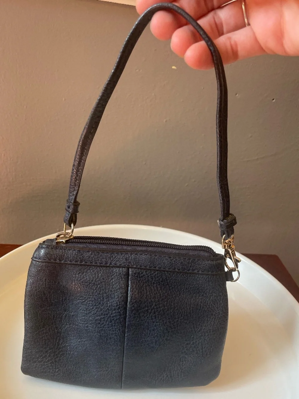 Wilsons Leather navy wristlet